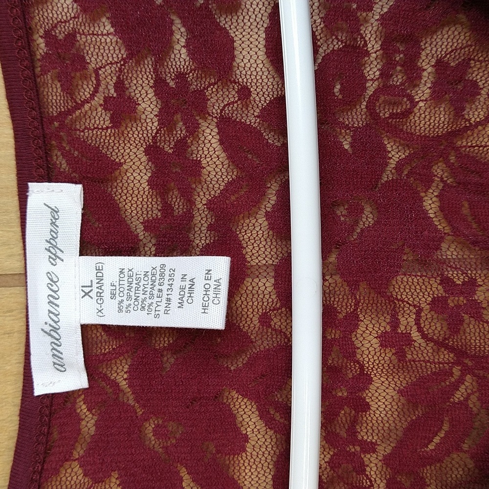 2/$14 Women Burgundy Lace Top Size: XL - Picture 6 of 6